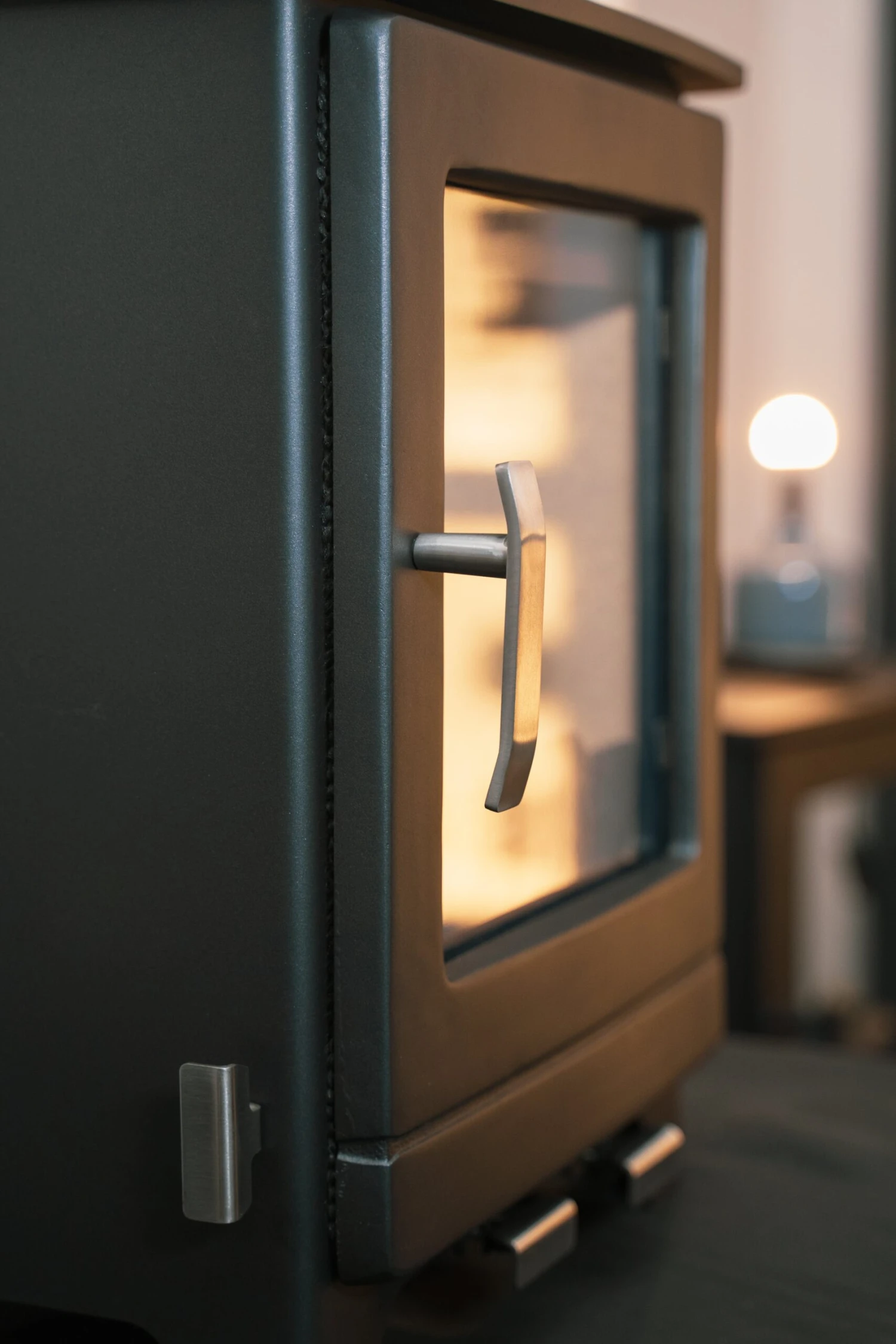 Mazona Ripley 4kW Multifuel Woodburning Stove, Freestanding, Eco Design Approved, Defra Approved(Mazona Ripley 4 Kw Ecodesign Ready Multi Fuel Wood Burning Stove) 4 Mazona Ripley 4kW Multifuel Woodburning Stove, Freestanding, Eco Design Approved, Defra Approved(Mazona Ripley 4 Kw Ecodesign Ready Multi Fuel Wood Burning Stove) - Image 4